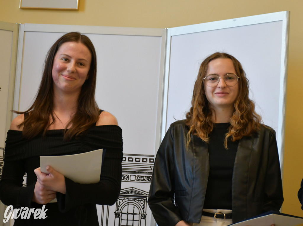 Tarnowskie Góry. Staszic, maturzyści i ranga wojewódzka