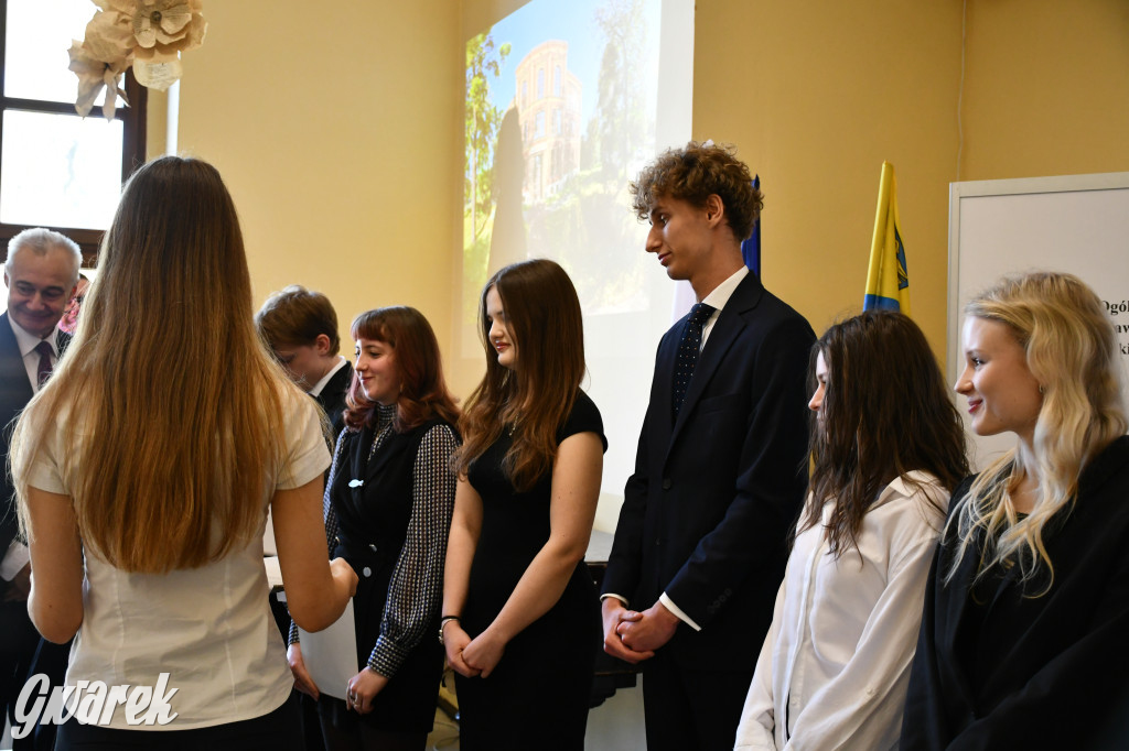 Tarnowskie Góry. Staszic, maturzyści i ranga wojewódzka