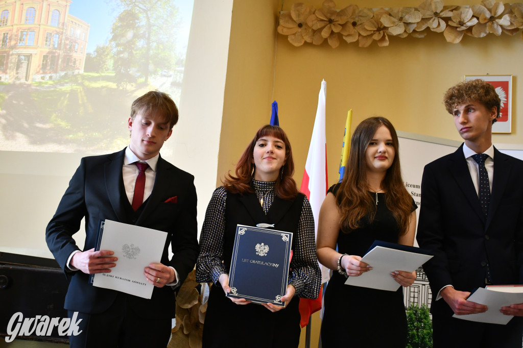 Tarnowskie Góry. Staszic, maturzyści i ranga wojewódzka