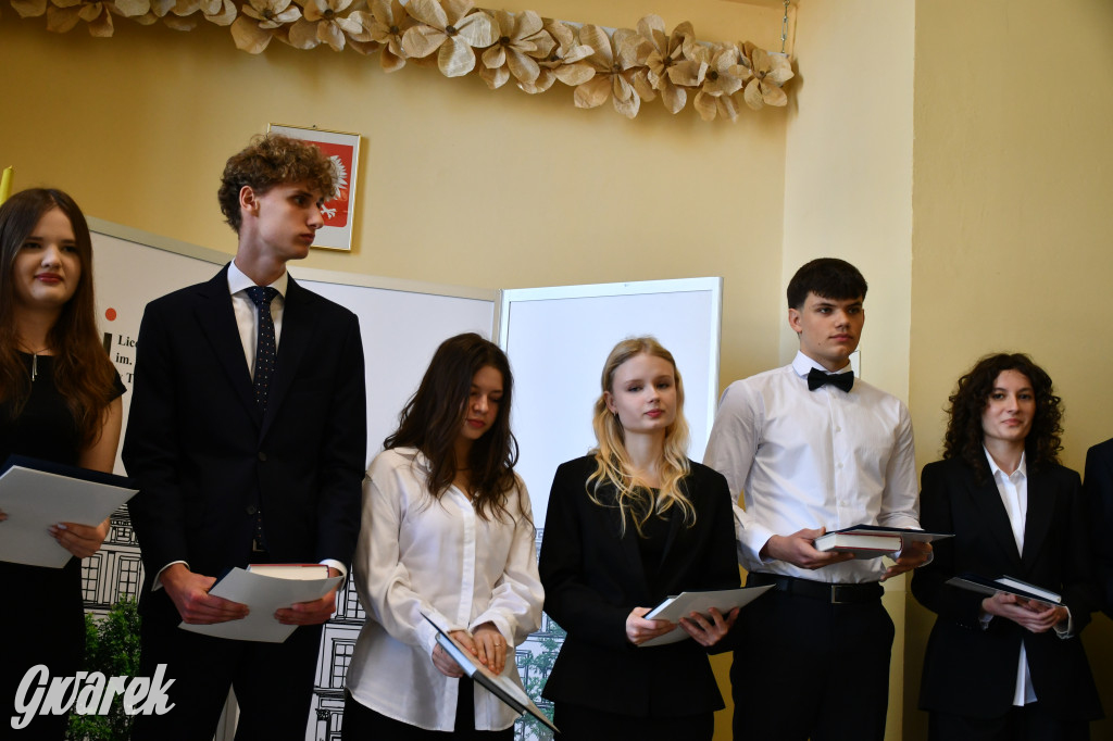 Tarnowskie Góry. Staszic, maturzyści i ranga wojewódzka