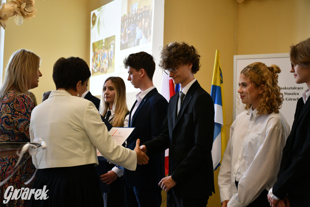 Tarnowskie Góry. Staszic, maturzyści i ranga wojewódzka