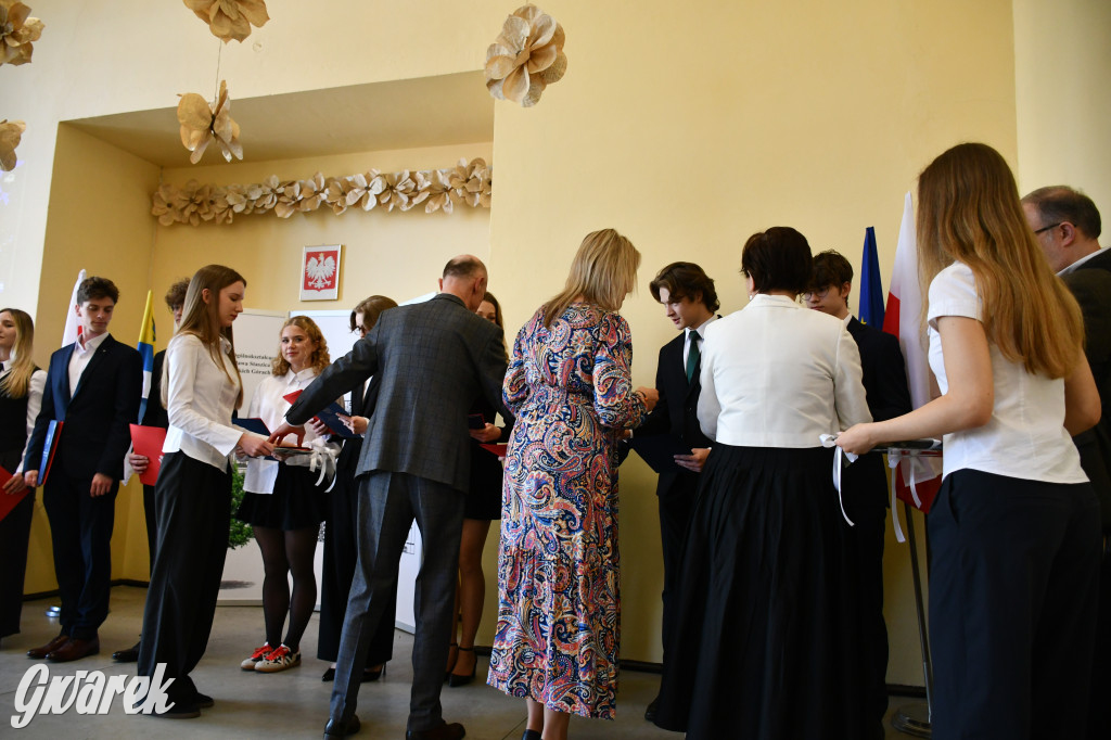 Tarnowskie Góry. Staszic, maturzyści i ranga wojewódzka