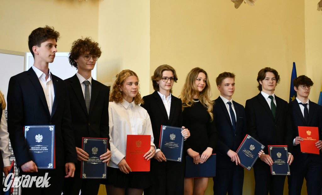 Tarnowskie Góry. Staszic, maturzyści i ranga wojewódzka