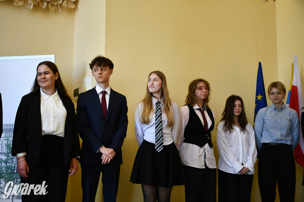 Tarnowskie Góry. Staszic, maturzyści i ranga wojewódzka