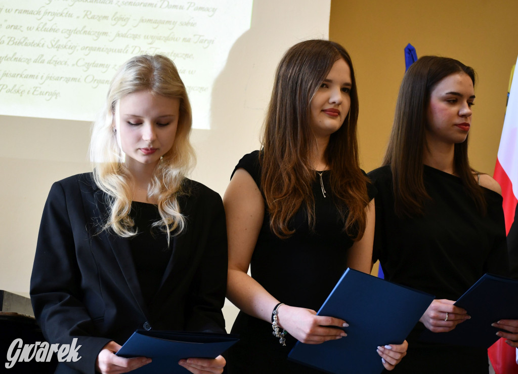 Tarnowskie Góry. Staszic, maturzyści i ranga wojewódzka