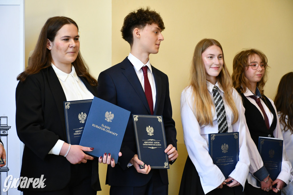 Tarnowskie Góry. Staszic, maturzyści i ranga wojewódzka