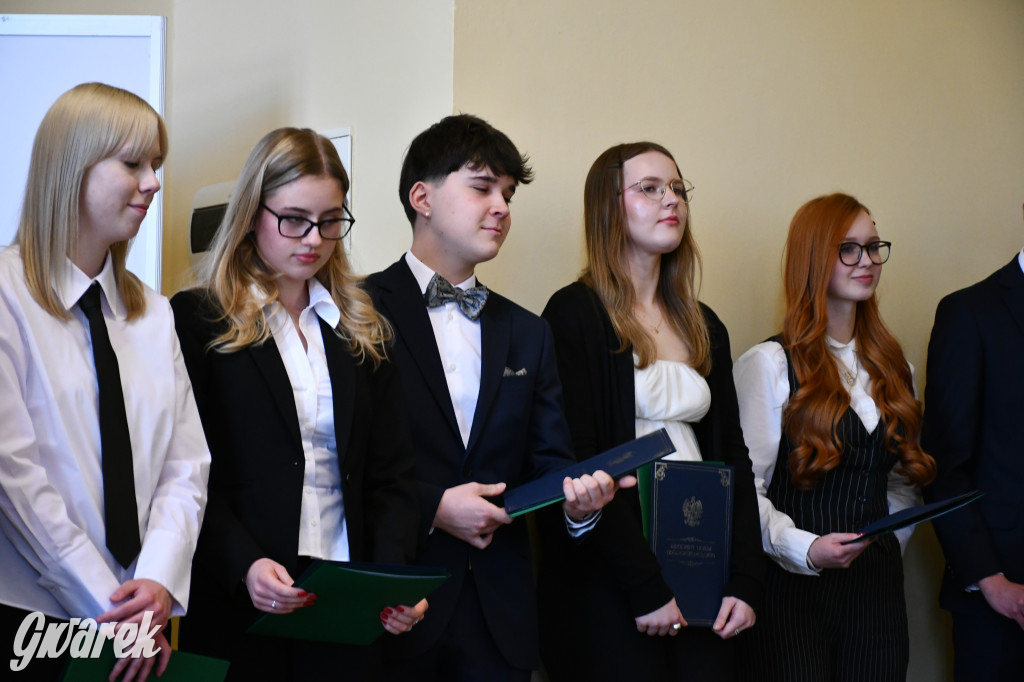 Tarnowskie Góry. Staszic, maturzyści i ranga wojewódzka