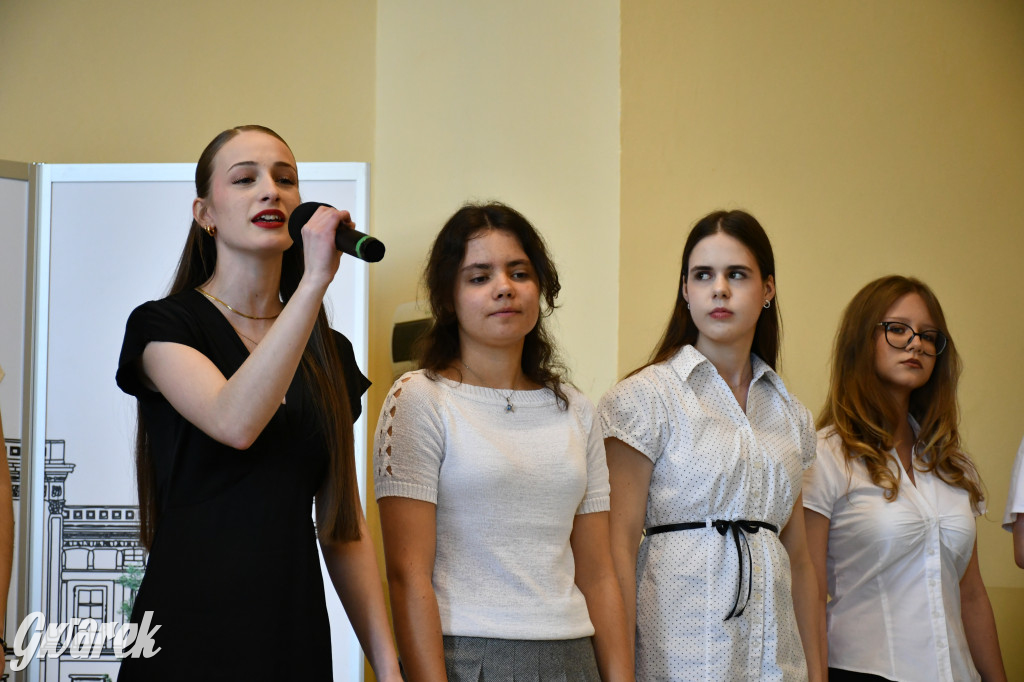 Tarnowskie Góry. Staszic, maturzyści i ranga wojewódzka