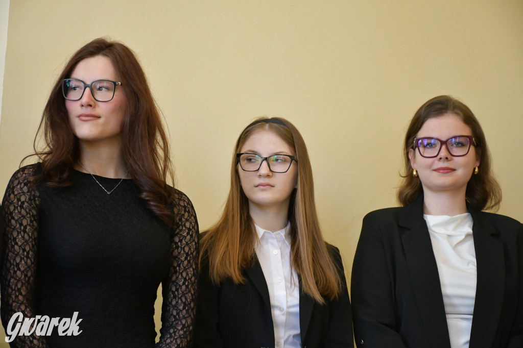 Tarnowskie Góry. Staszic, maturzyści i ranga wojewódzka