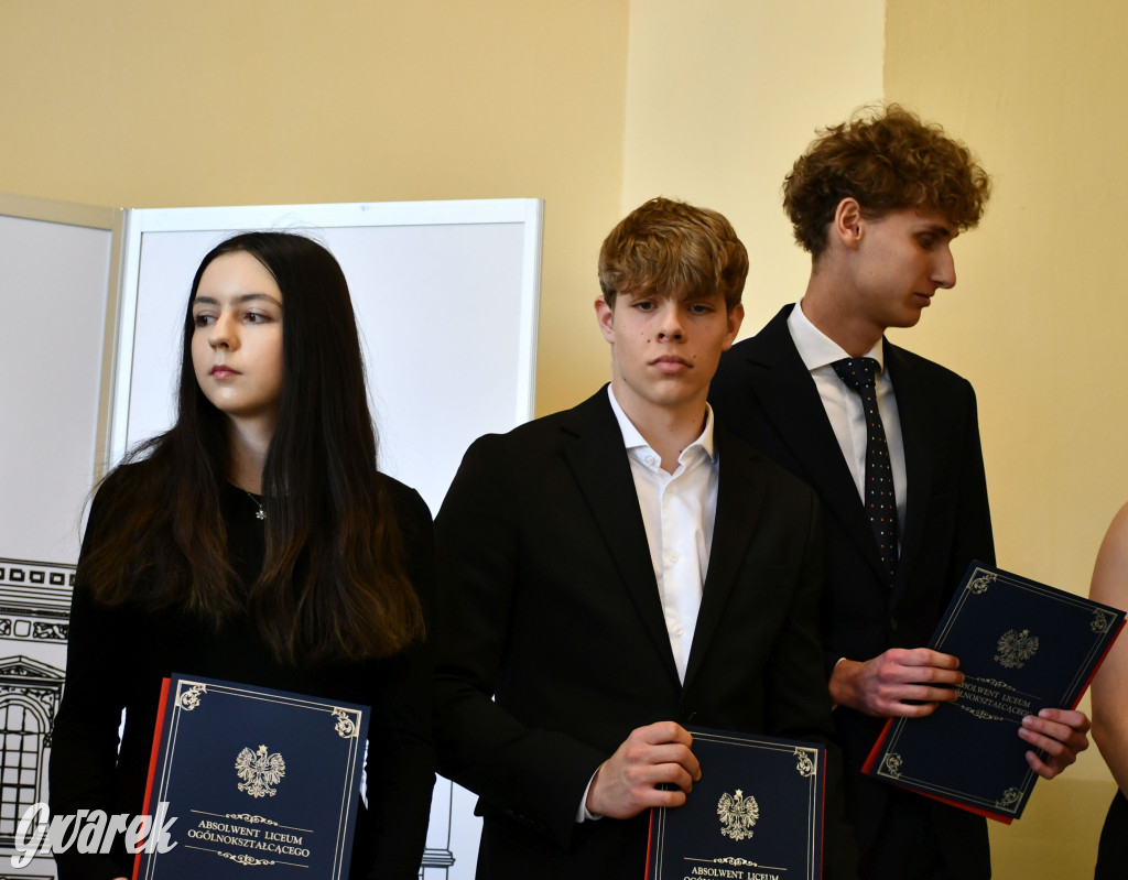 Tarnowskie Góry. Staszic, maturzyści i ranga wojewódzka