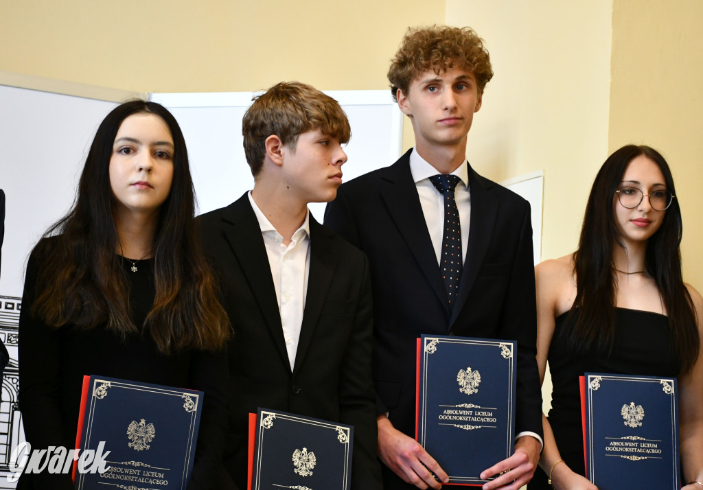 Tarnowskie Góry. Staszic, maturzyści i ranga wojewódzka