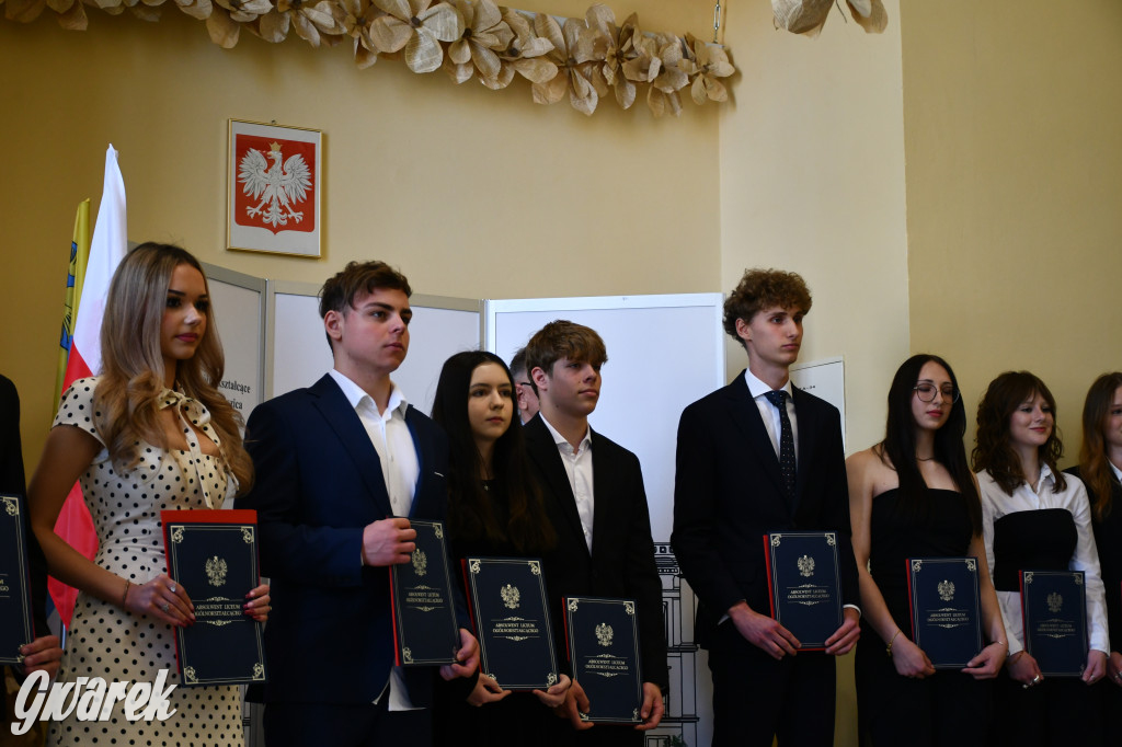 Tarnowskie Góry. Staszic, maturzyści i ranga wojewódzka