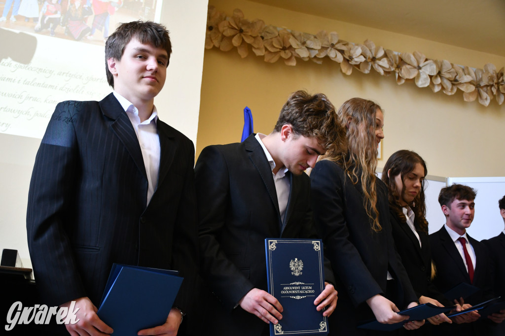 Tarnowskie Góry. Staszic, maturzyści i ranga wojewódzka