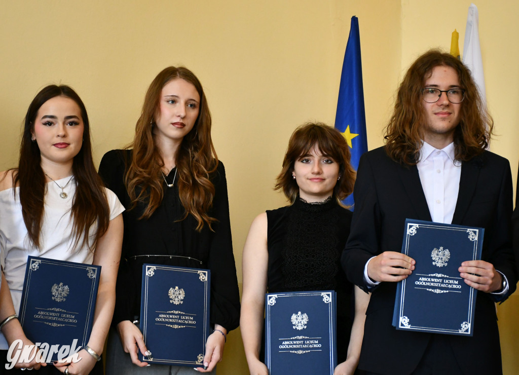 Tarnowskie Góry. Staszic, maturzyści i ranga wojewódzka