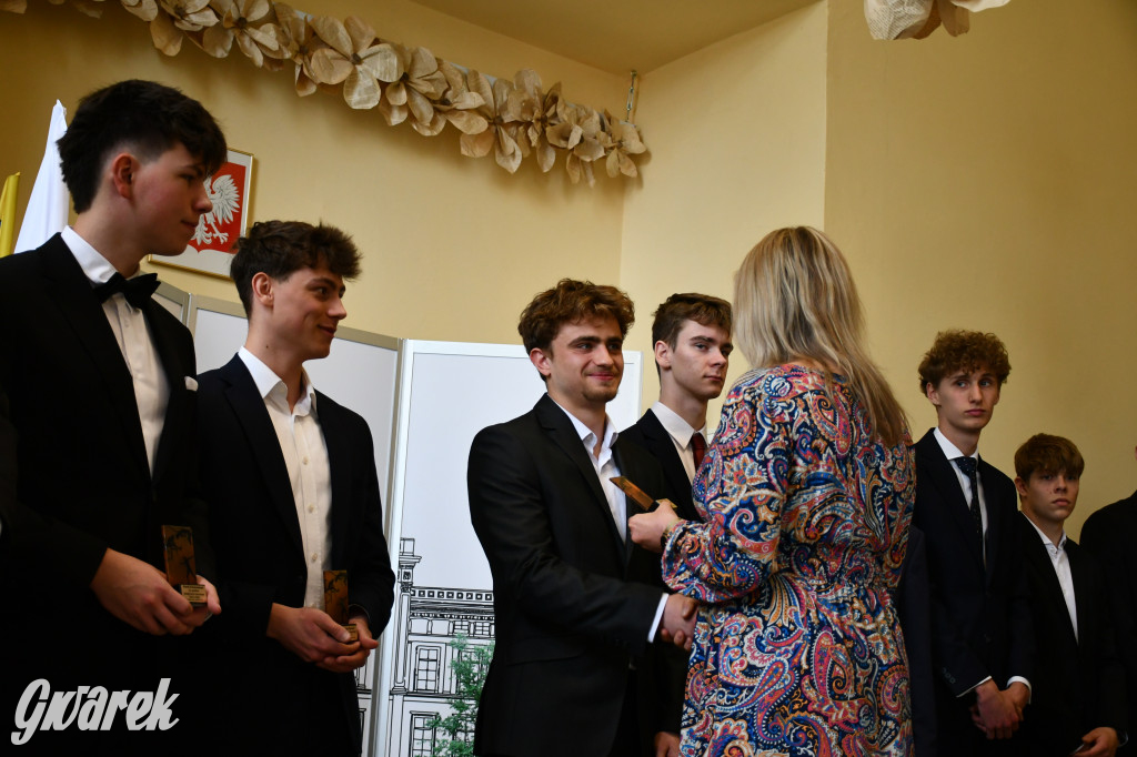 Tarnowskie Góry. Staszic, maturzyści i ranga wojewódzka