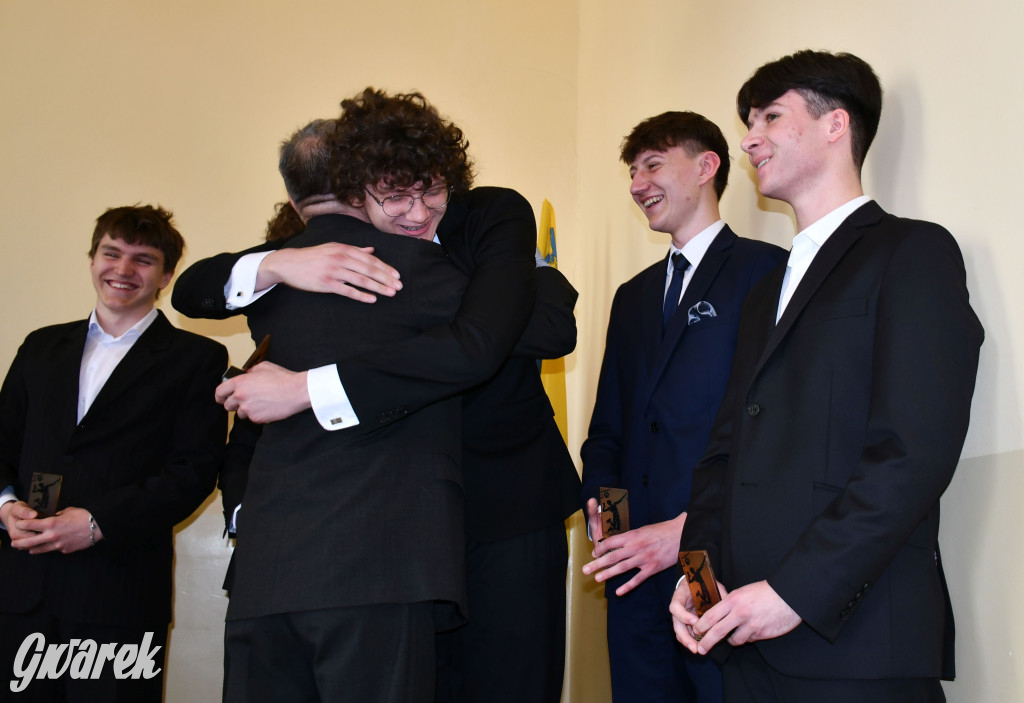 Tarnowskie Góry. Staszic, maturzyści i ranga wojewódzka