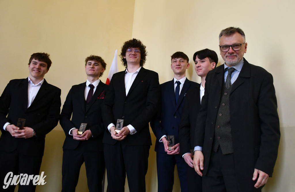 Tarnowskie Góry. Staszic, maturzyści i ranga wojewódzka