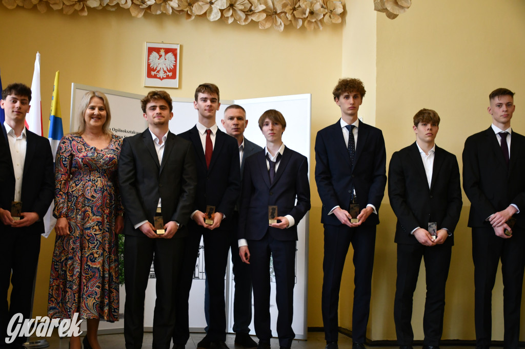 Tarnowskie Góry. Staszic, maturzyści i ranga wojewódzka