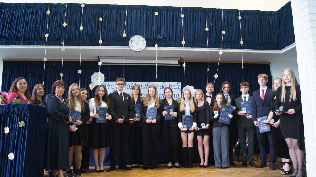 Piekary Śląskie. Pożegnanie z maturzystami