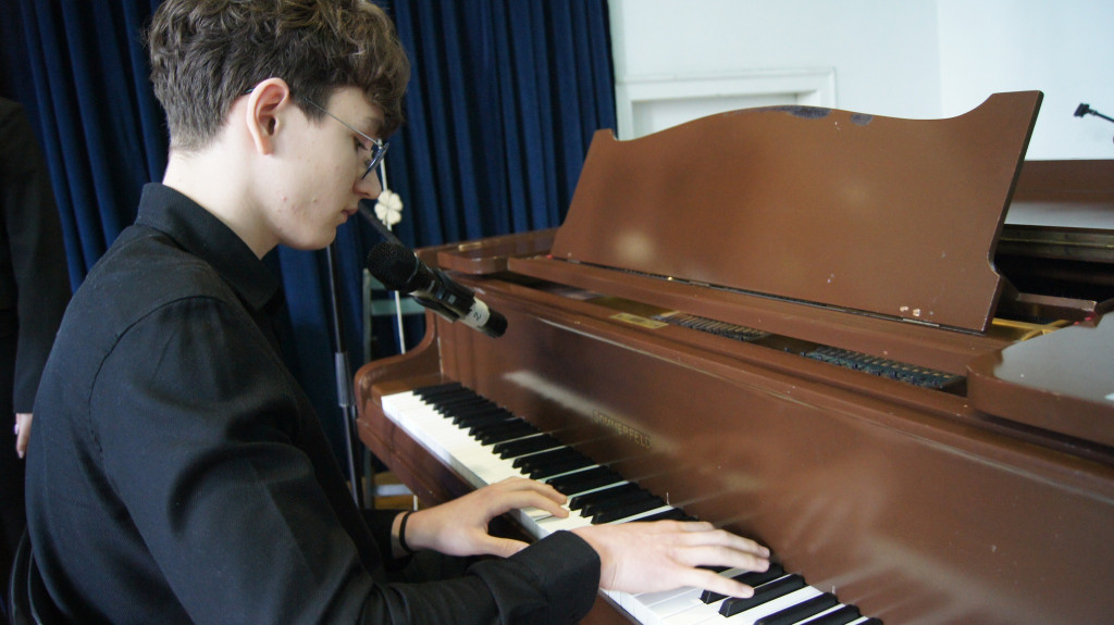 Piekary Śląskie. Pożegnanie z maturzystami