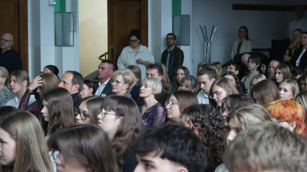 Piekary Śląskie. Pożegnanie z maturzystami