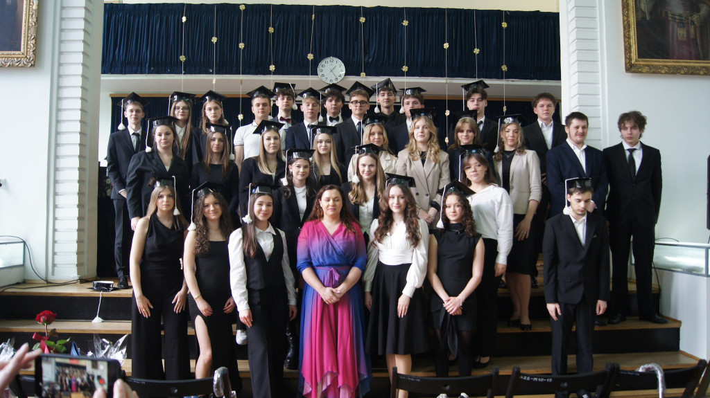 Piekary Śląskie. Pożegnanie z maturzystami