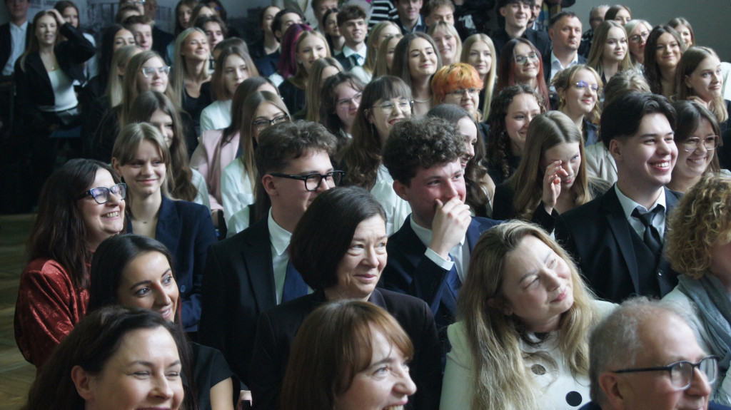 Piekary Śląskie. Pożegnanie z maturzystami