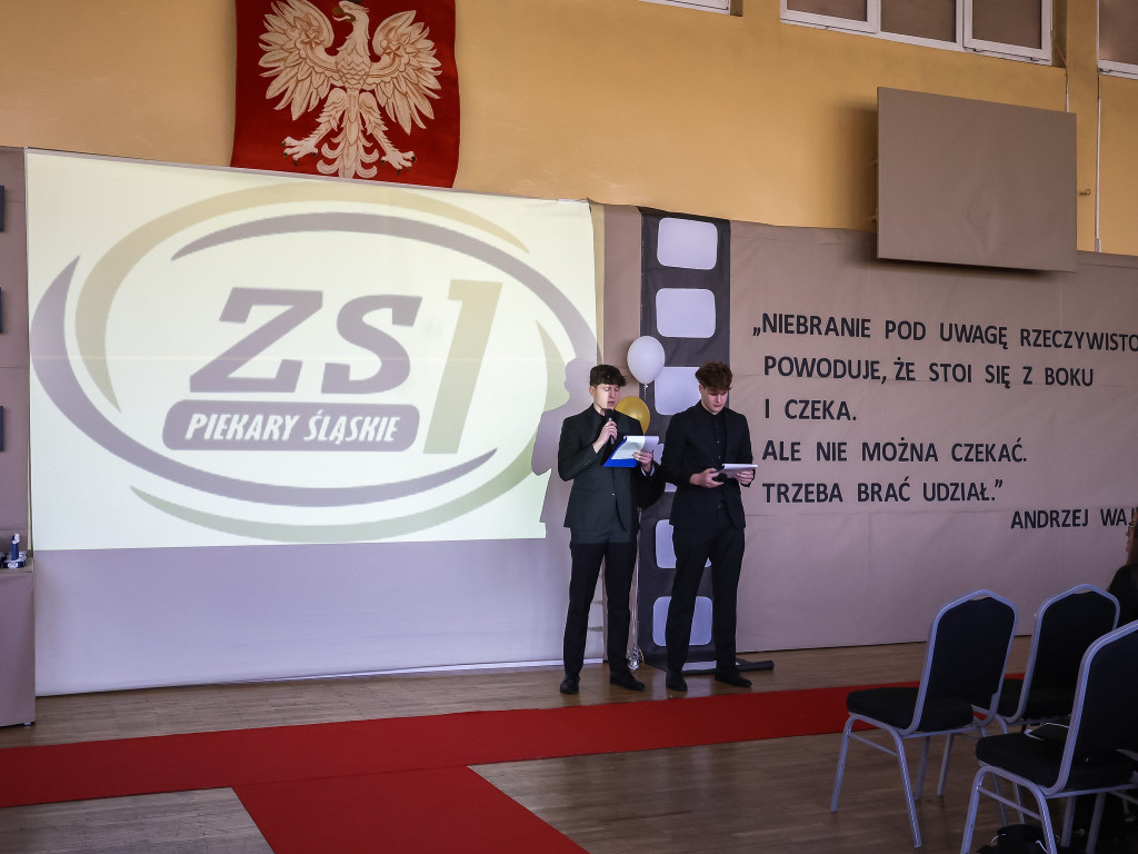 Piekary Śląskie. Pożegnanie z maturzystami