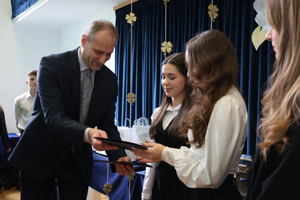 Piekary Śląskie. Pożegnanie z maturzystami