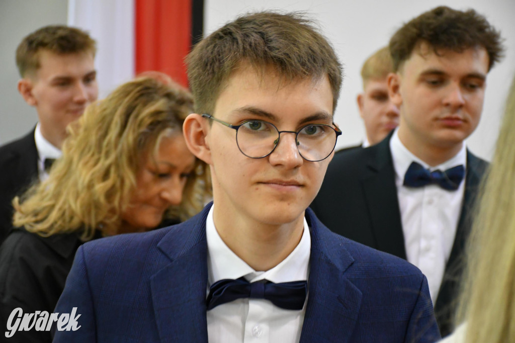 Maturzyści z Rolnika przyjechali traktorami