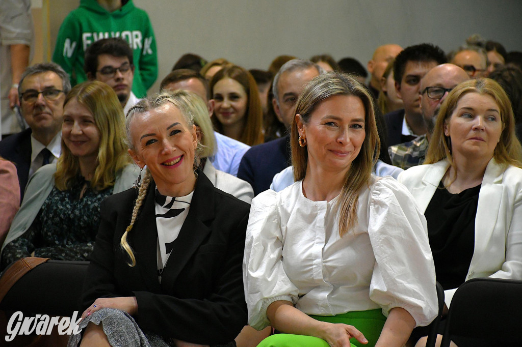 Maturzyści z Rolnika przyjechali traktorami