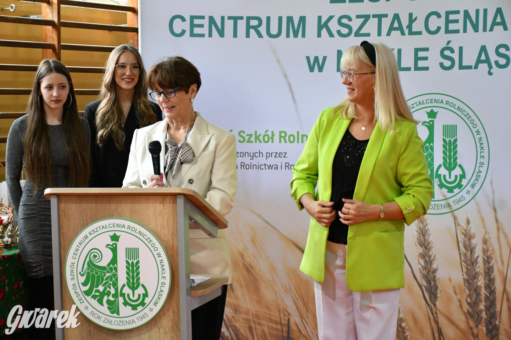 Maturzyści z Rolnika przyjechali traktorami