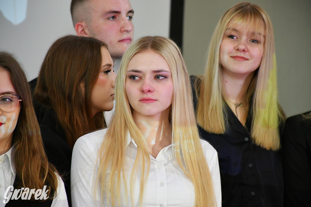 Maturzyści z Rolnika przyjechali traktorami