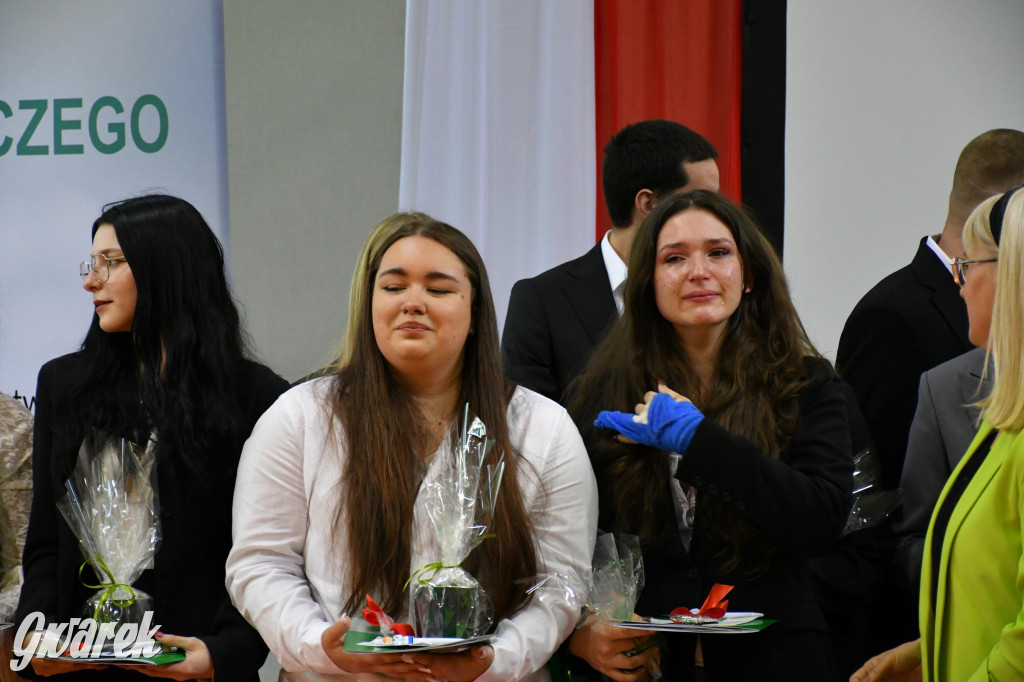 Maturzyści z Rolnika przyjechali traktorami