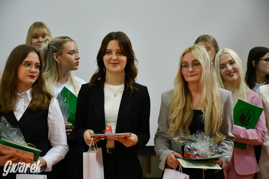 Maturzyści z Rolnika przyjechali traktorami