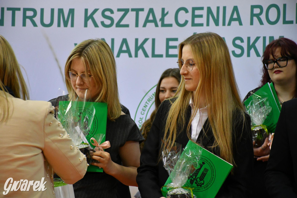 Maturzyści z Rolnika przyjechali traktorami