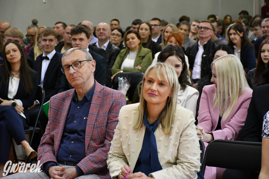 Maturzyści z Rolnika przyjechali traktorami