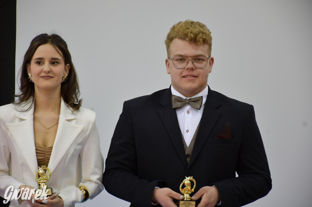 Maturzyści z Rolnika przyjechali traktorami