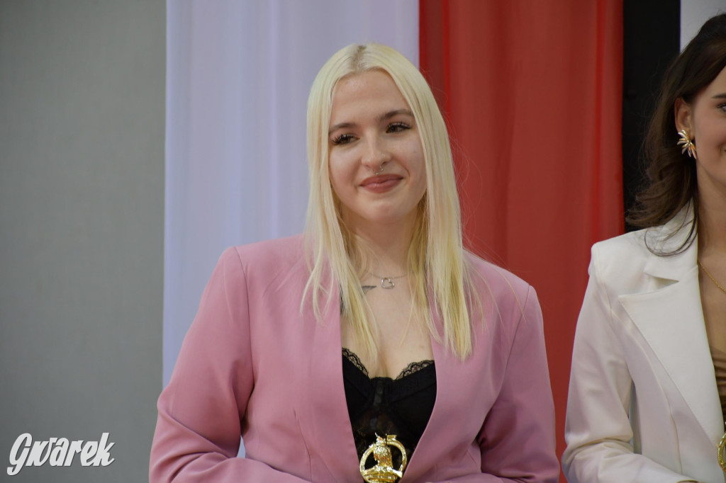 Maturzyści z Rolnika przyjechali traktorami