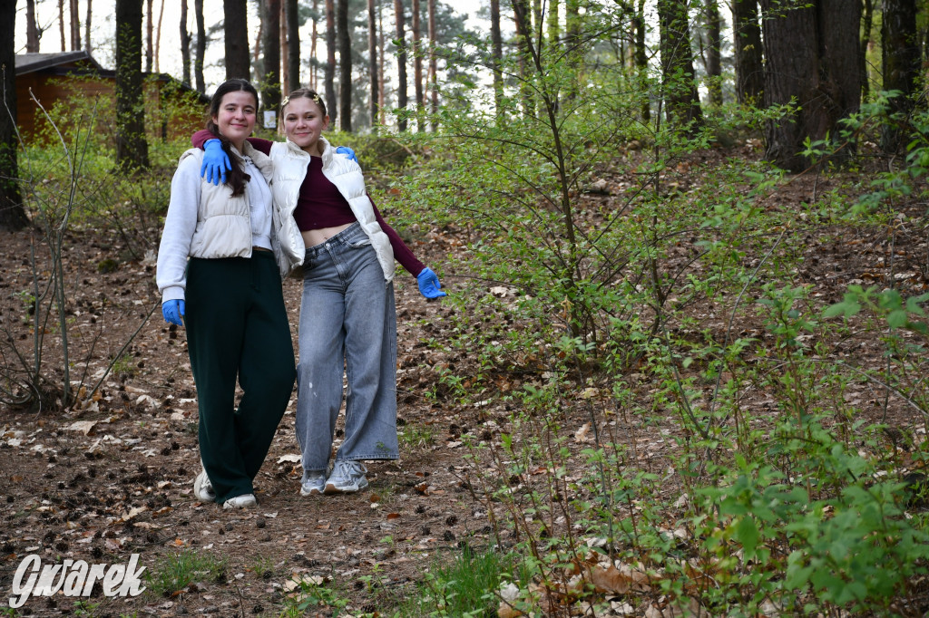 Zalew Nakło Chechło. Sprzątanie i strażackie manewry