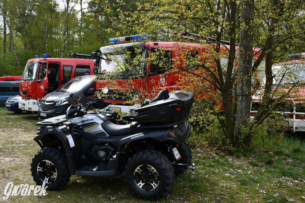 Zalew Nakło Chechło. Sprzątanie i strażackie manewry