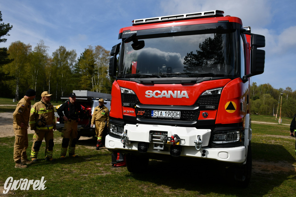 Zalew Nakło Chechło. Sprzątanie i strażackie manewry