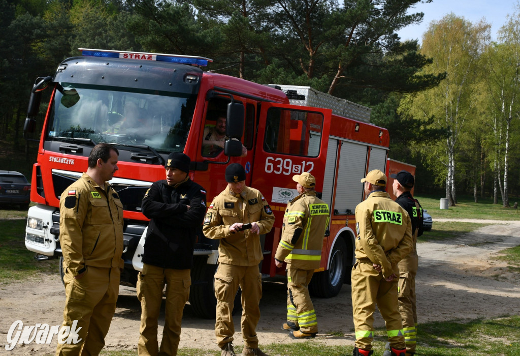 Zalew Nakło Chechło. Sprzątanie i strażackie manewry