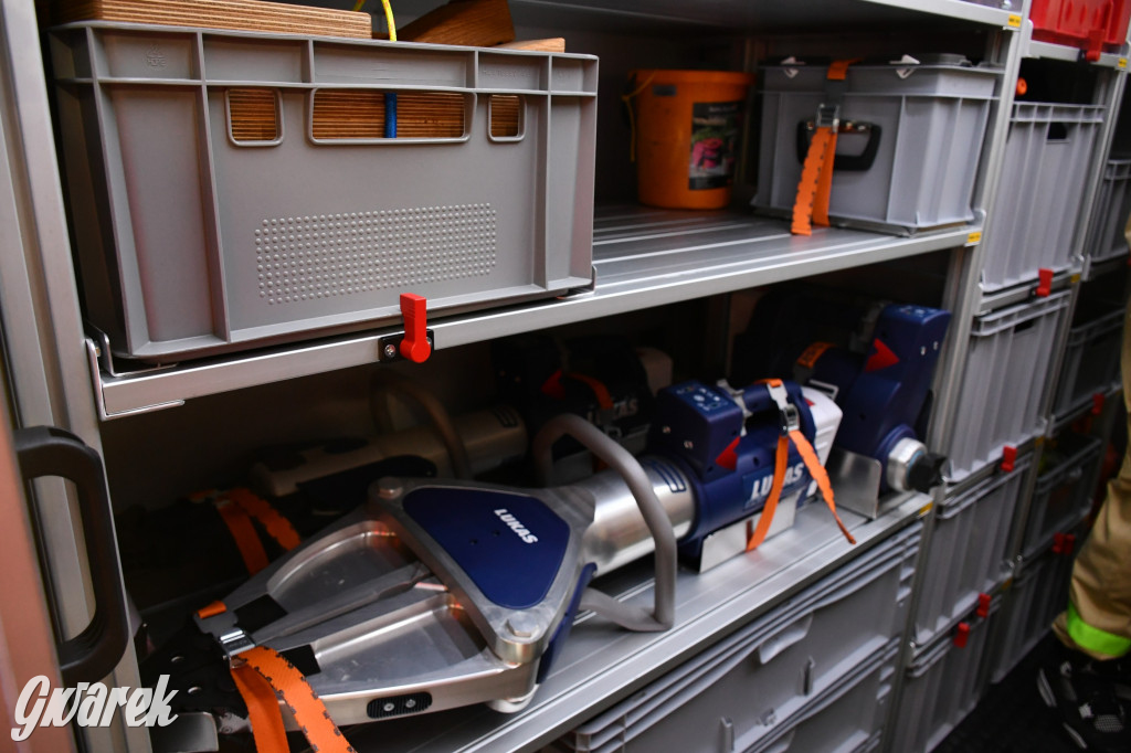 Zalew Nakło Chechło. Sprzątanie i strażackie manewry