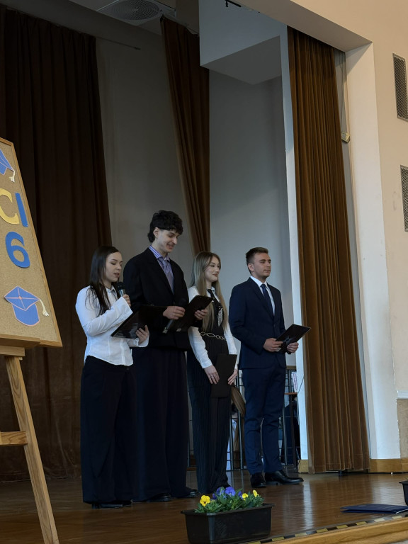 Tarnowskie Góry. Chemik pożegnał maturzystów