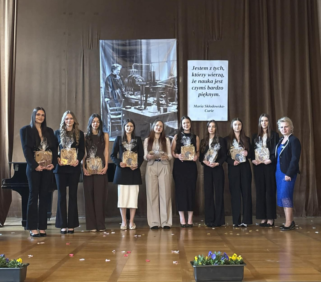 Tarnowskie Góry. Chemik pożegnał maturzystów