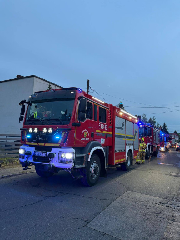 Pożar domu, 5 strażackich zastępów w akcji