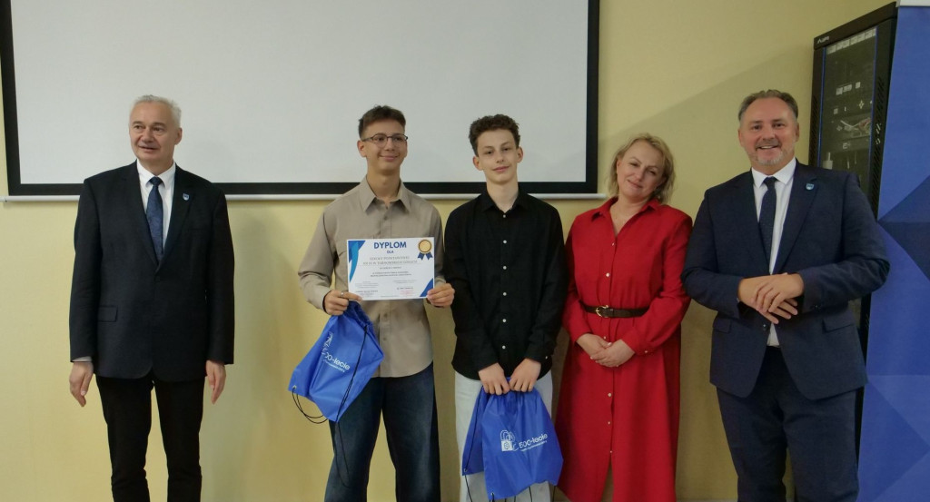 Uczniowie jednej szkoły zdominowali konkurs