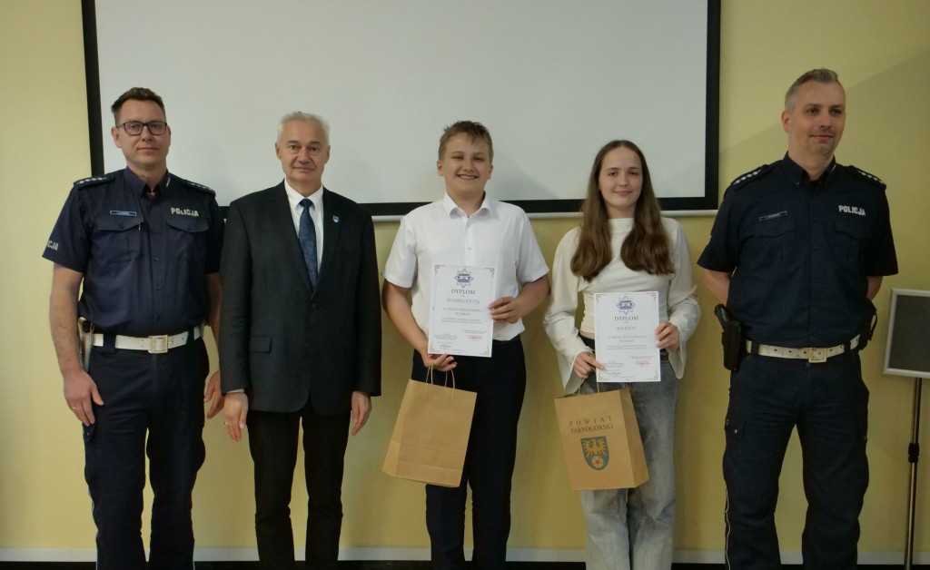 Uczniowie jednej szkoły zdominowali konkurs