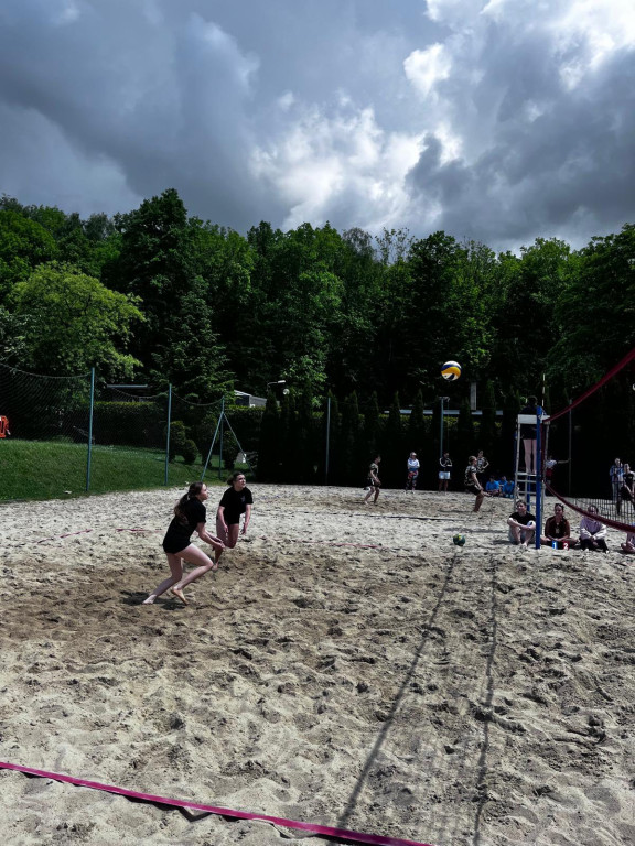Sezon siatkówki plażowej rozpoczęty! Sempa z awansem